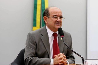 Comissão analisa regra de uso de produto fitossanitário em lavoura não tradicional