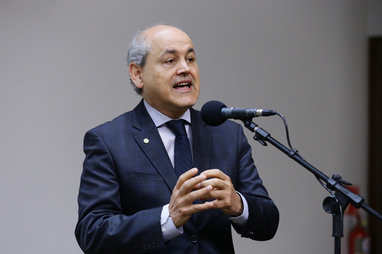 Fruet solicita ao Ministério da Ciência Tecnologia informação sobre a Estratégia Brasileira de Inteligência Artificial