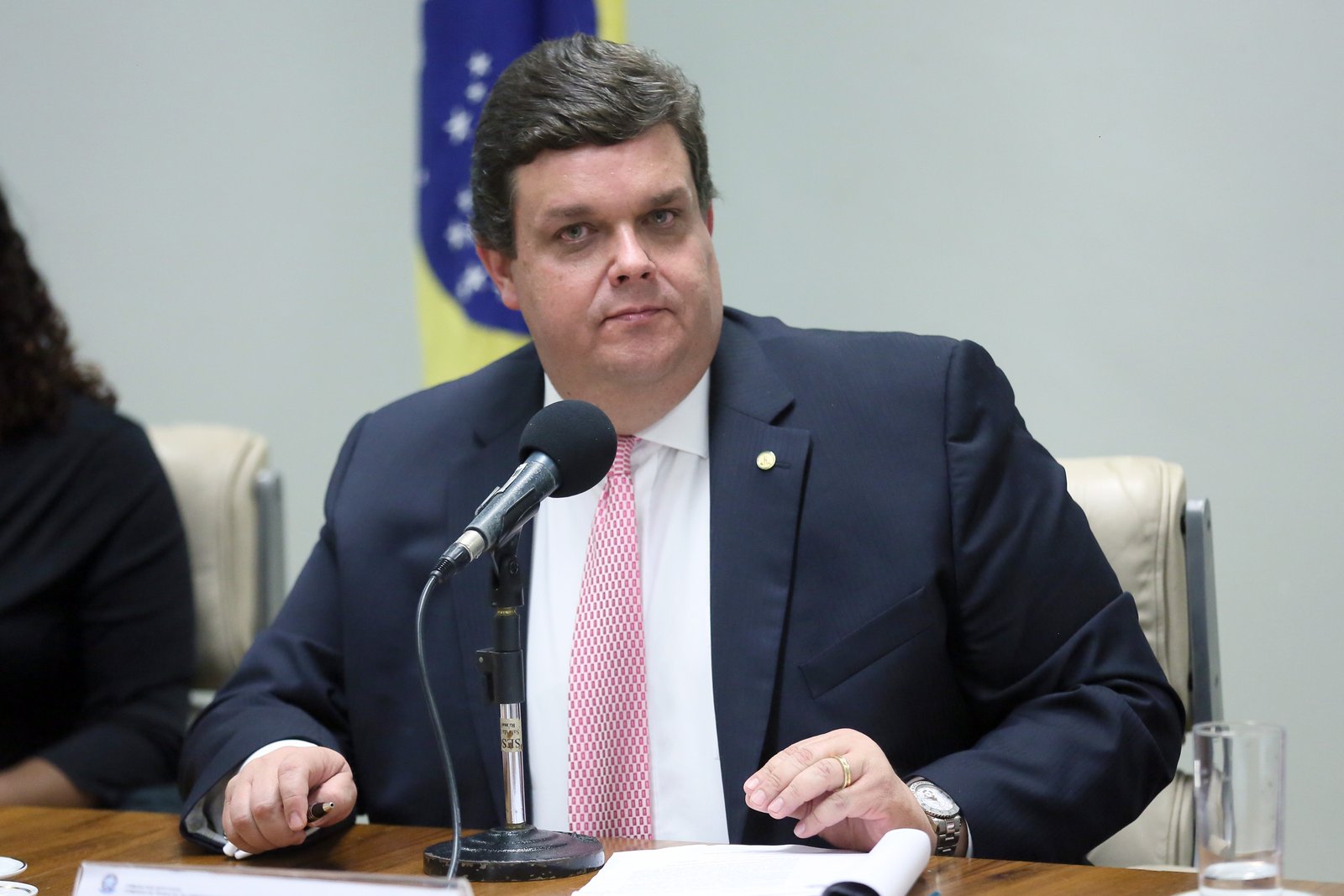 Wolney Queiroz cobra pagamento imediato do auxílio emergencial à população de baixa renda