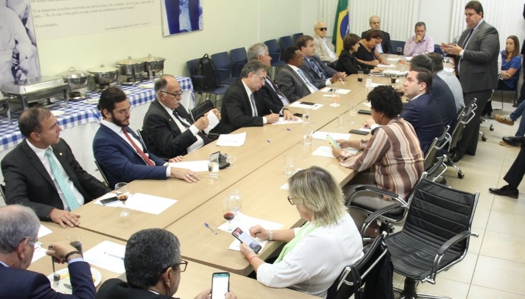 Deputados do PDT apresentam 67 emendas à medida provisória que flexibiliza normas trabalhistas durante a crise do coronavírus