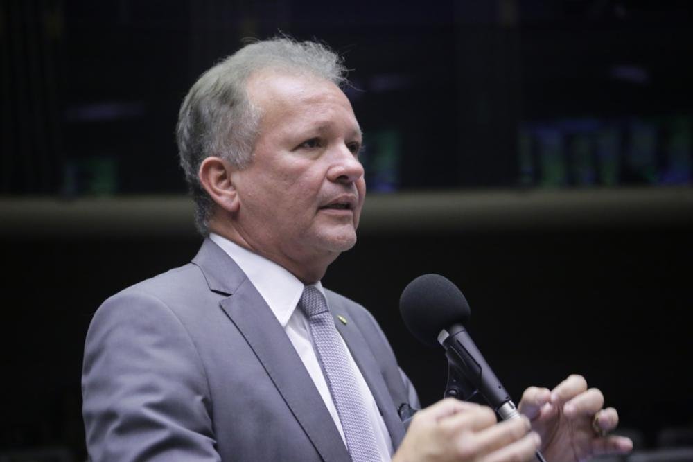 Comissão de C&T aprova substitutivo de André Figueiredo a projetos que vetam fusão entre TV Brasil e NBR