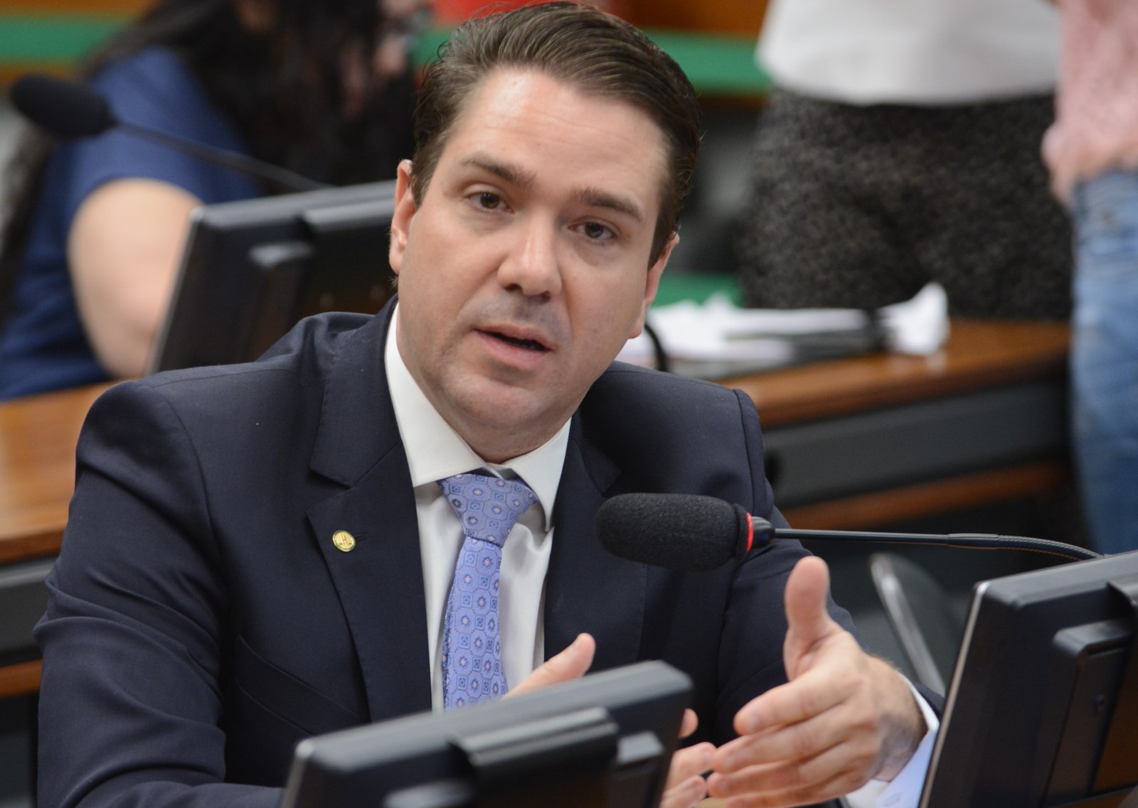 CCJ aprova redistribuição de recursos para pagamento de pessoal no Judiciário