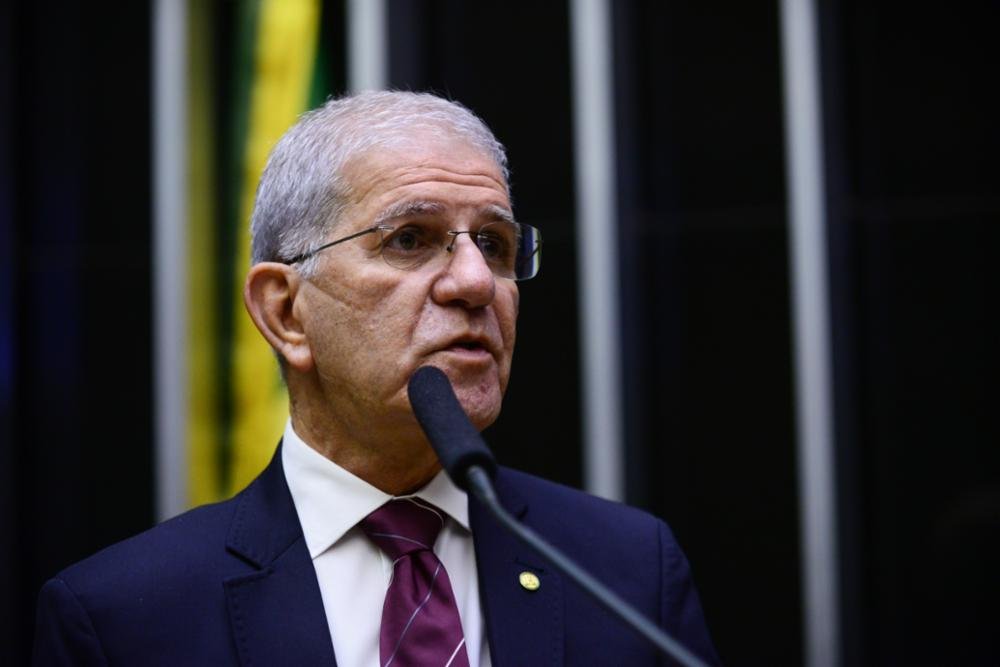 Chico D’Angelo apresenta PDL para sustar aumento no preço de medicamentos