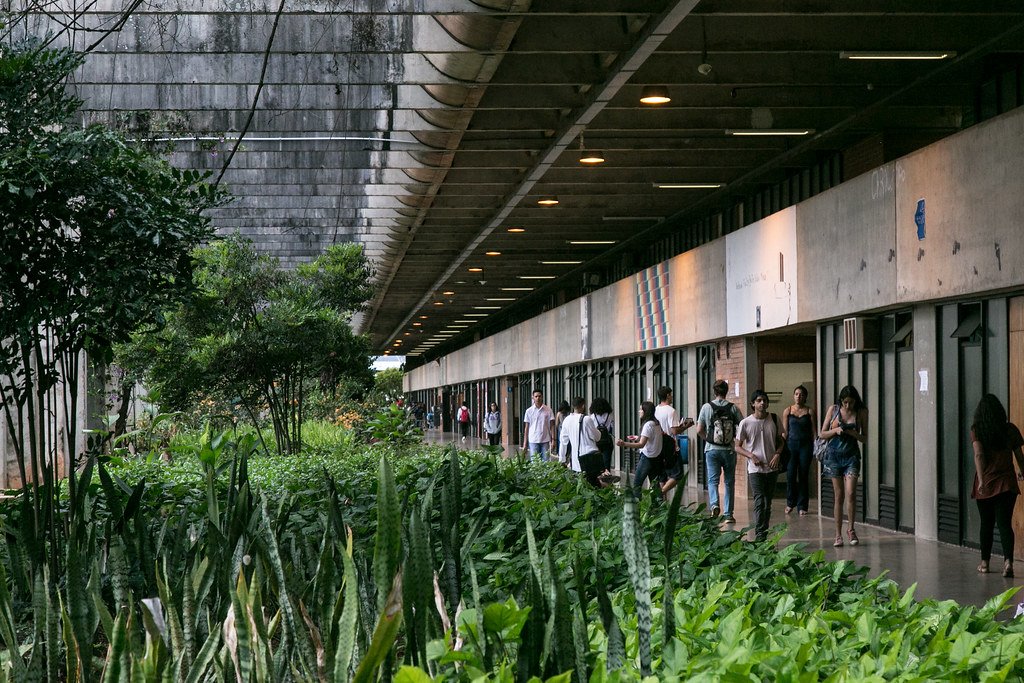 PDT apresenta ação no Supremo para impugnar corte de verbas das universidades