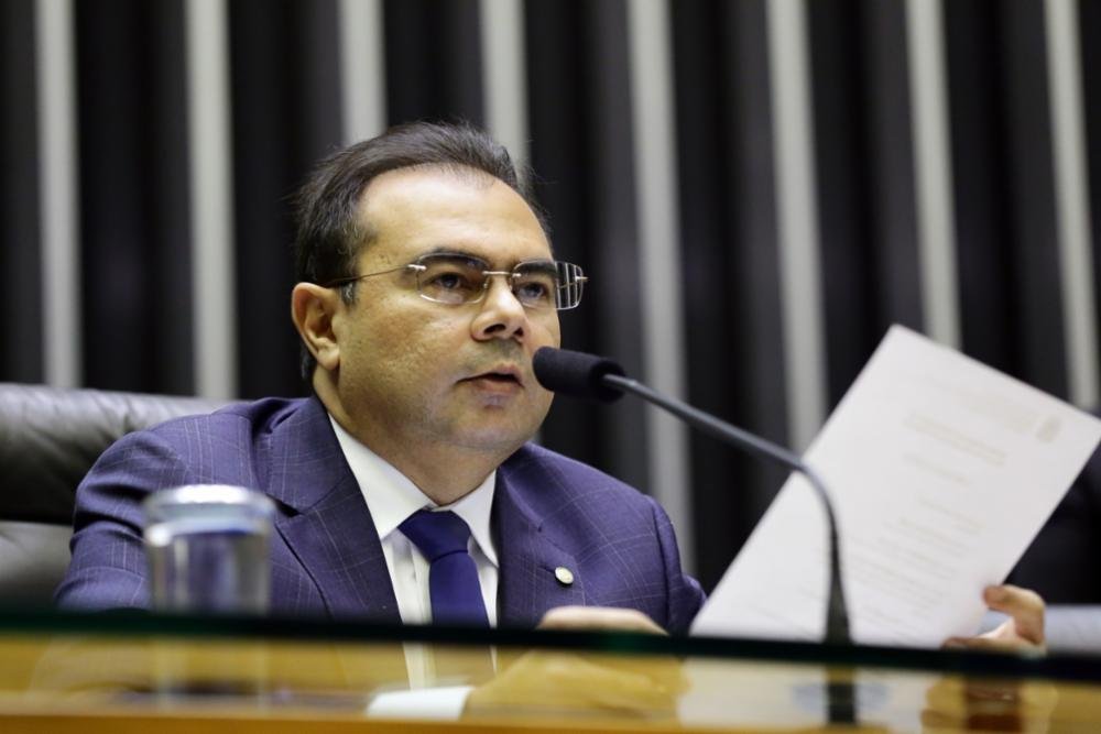 Oposição vai obstruir votações na Câmara em retaliação ao corte de verbas nas universidades