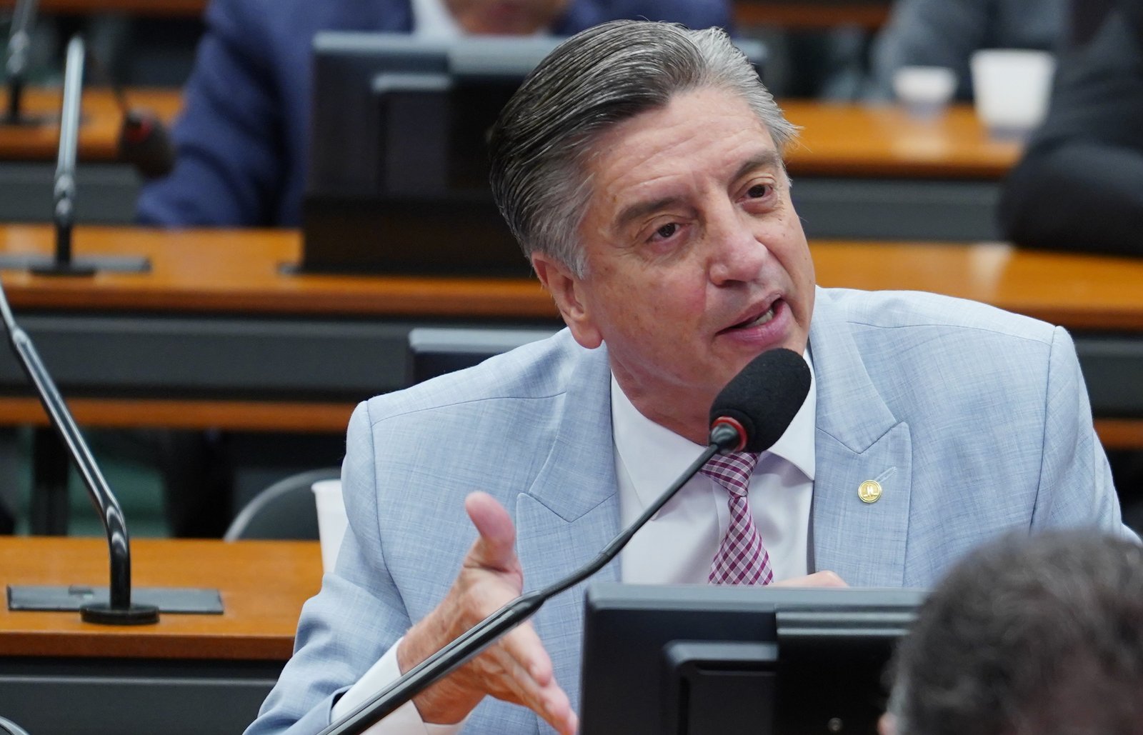 Cultura aprova adoção de línguas indígenas como cooficiais, proposta de Dagoberto Nogueira