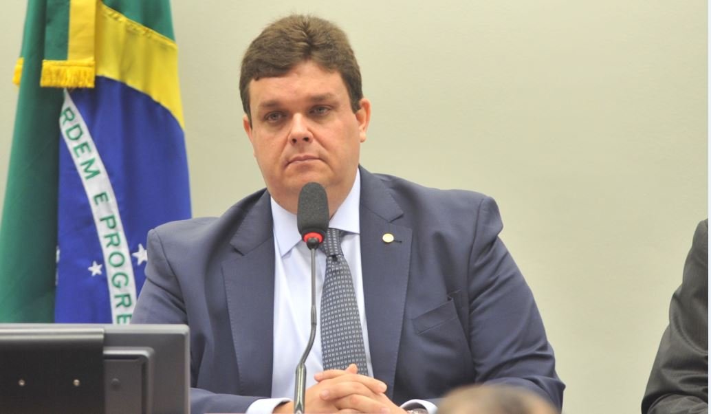 Projeto de Wolney Queiroz assegura mudança do dia de folga semanal por motivo religioso