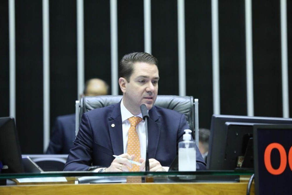 Câmara conclui análise do projeto de Eduardo Bismarck que penaliza promoção do turismo sexual