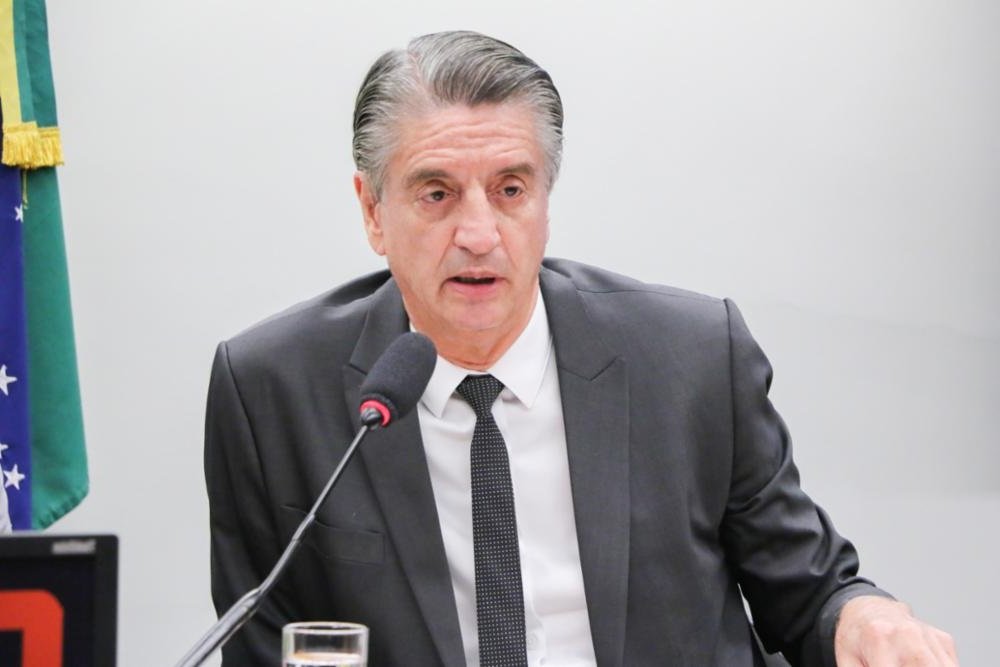 CCJ aprova aumento de pena para estabelecimento que fornecer álcool ou drogas a menores