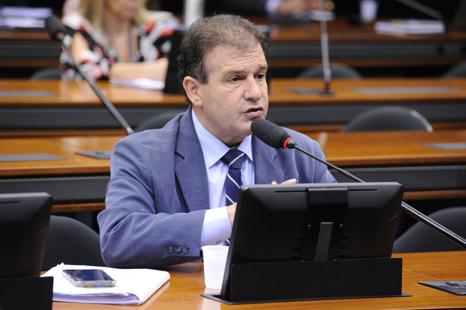 Presidente da Câmara promete trabalhar para derrubar veto à desoneração da folha de pagamentos