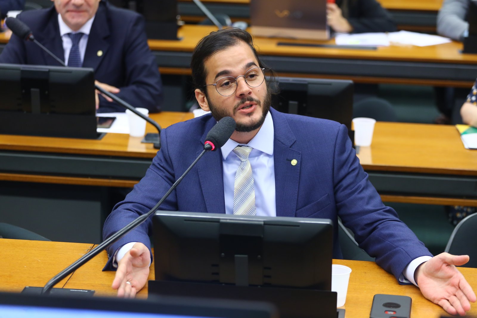 Túlio Gadelha propõe vetar aplicação do Fundeb em instituições privadas de ensino