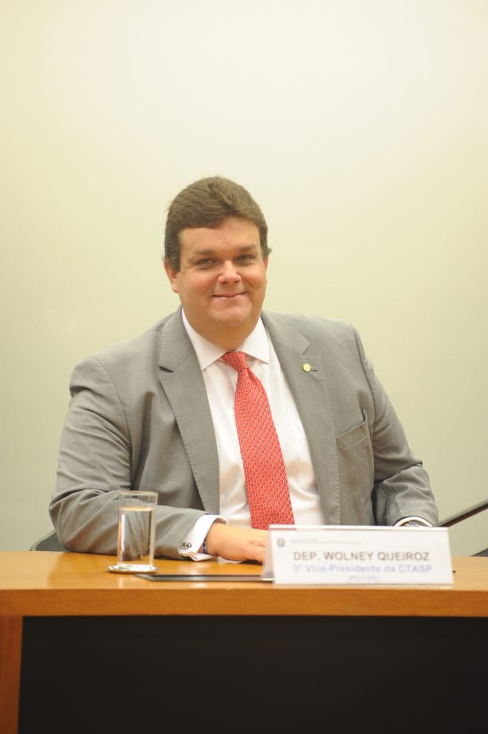 Wolney Queiroz é reeleito líder do PDT na Câmara