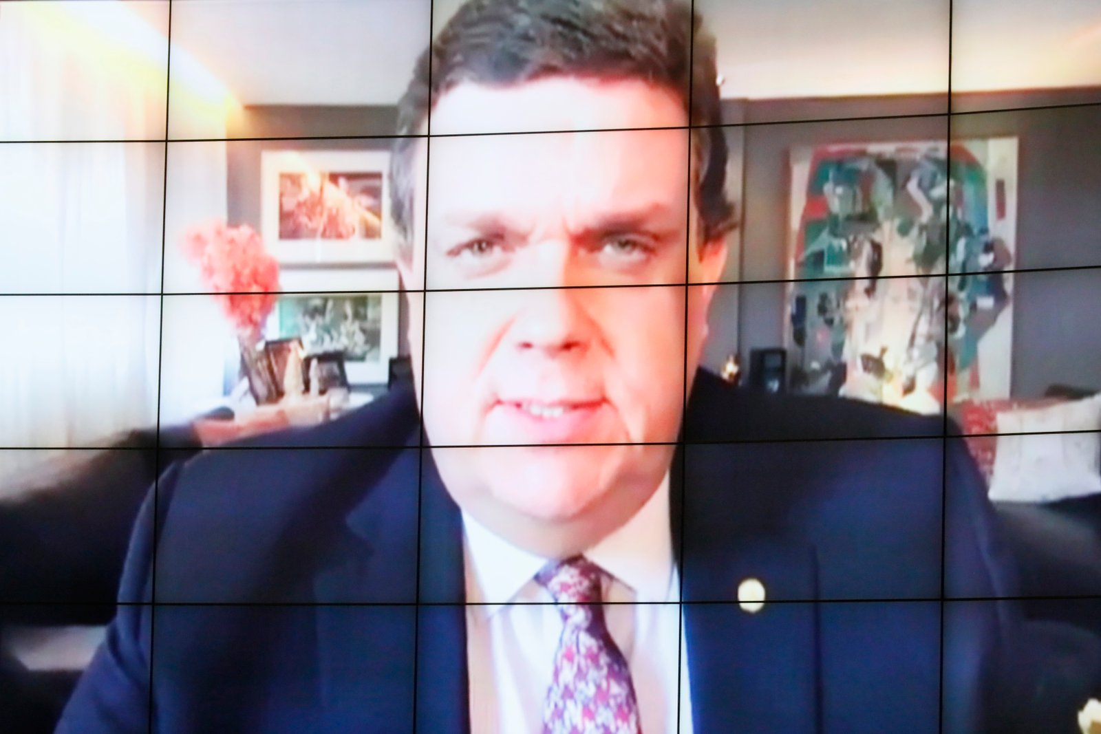 Câmara aprova volta das comissões em sistema híbrido com emenda do PDT