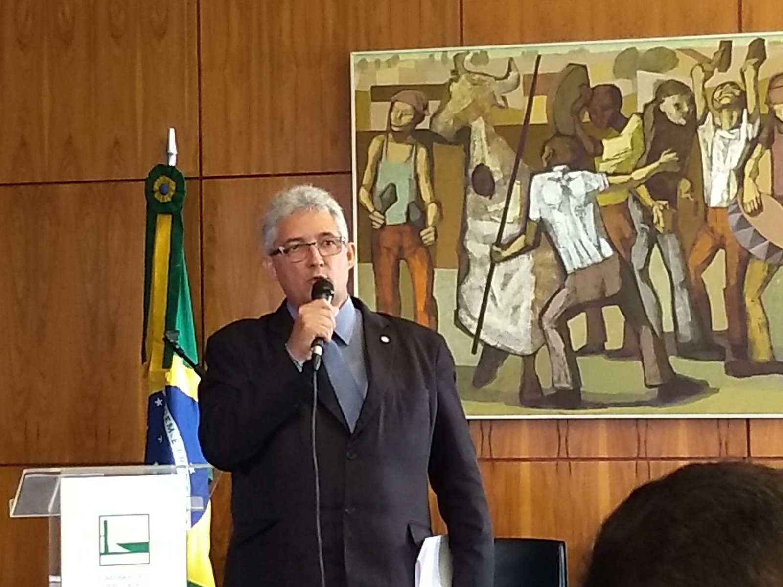 Subtenente Gonzaga assume presidência da frente parlamentar do ciclo completo de polícia