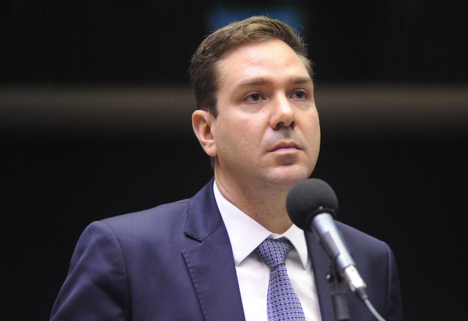 Projeto de Bismarck obriga cursos da área de saúde a oferecer formação em Libras