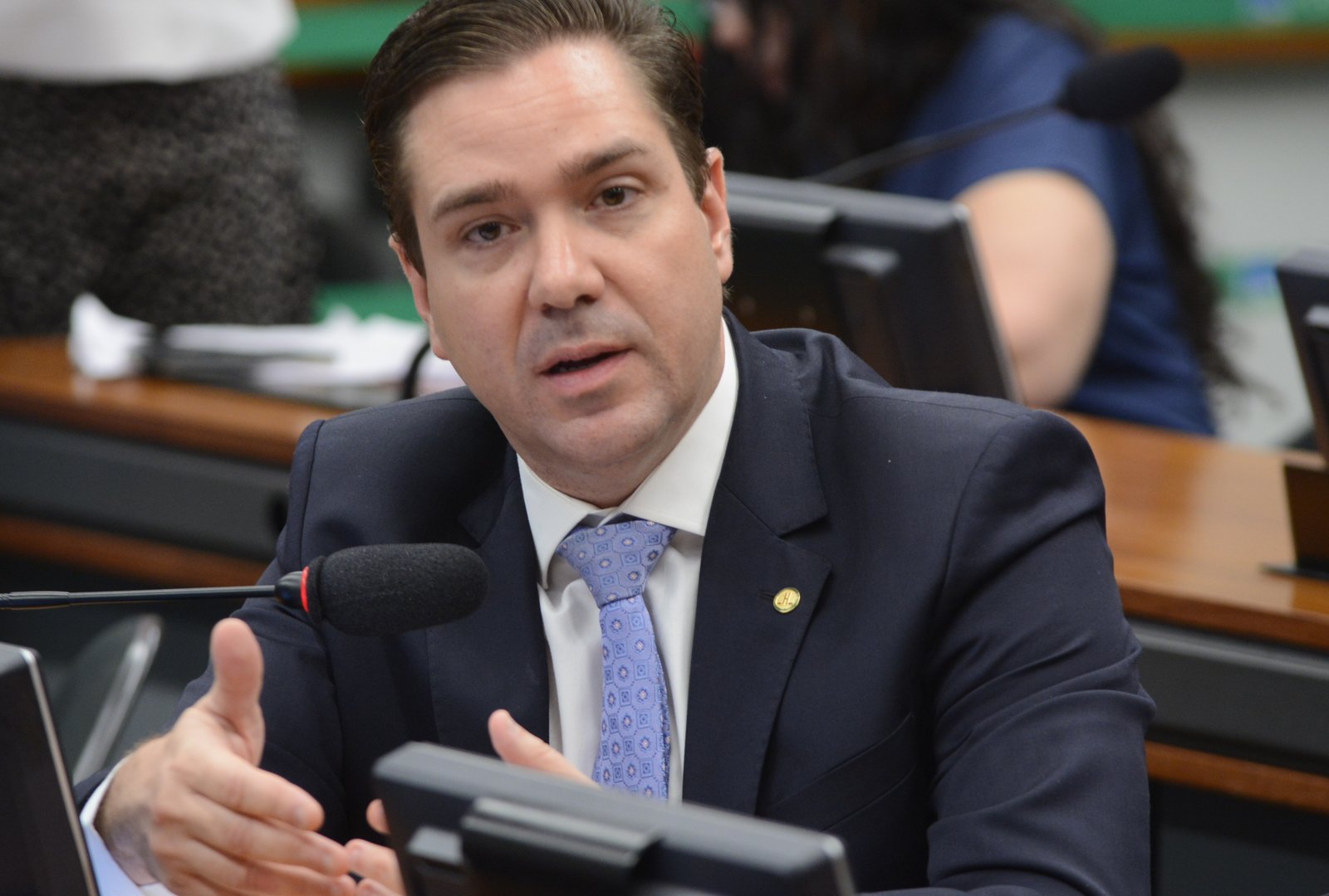 Por sugestão de Bismarck, Minas e Energia debate energias renováveis