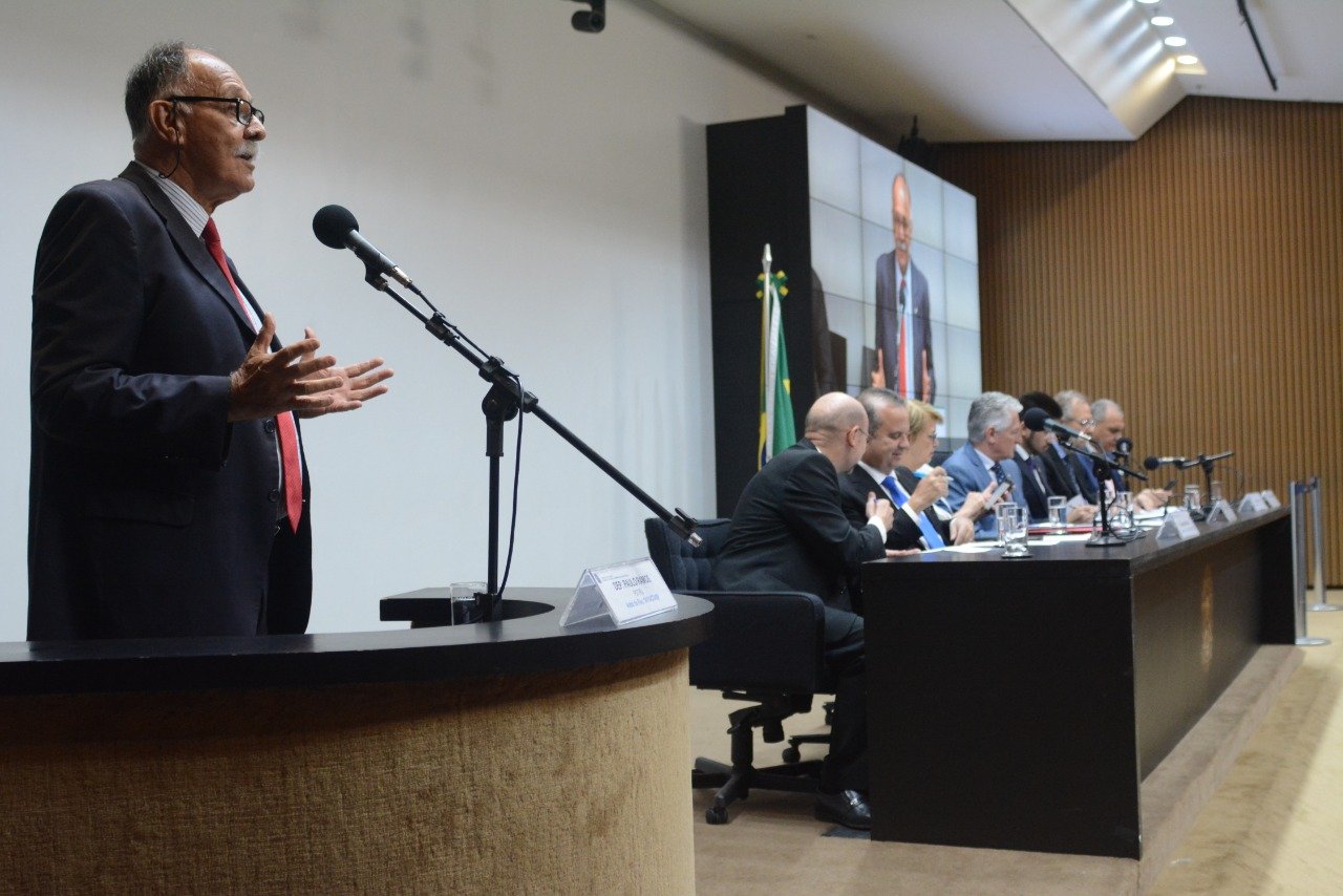 Reforma da Previdência é cruel e desnecessária, dizem participantes de seminário