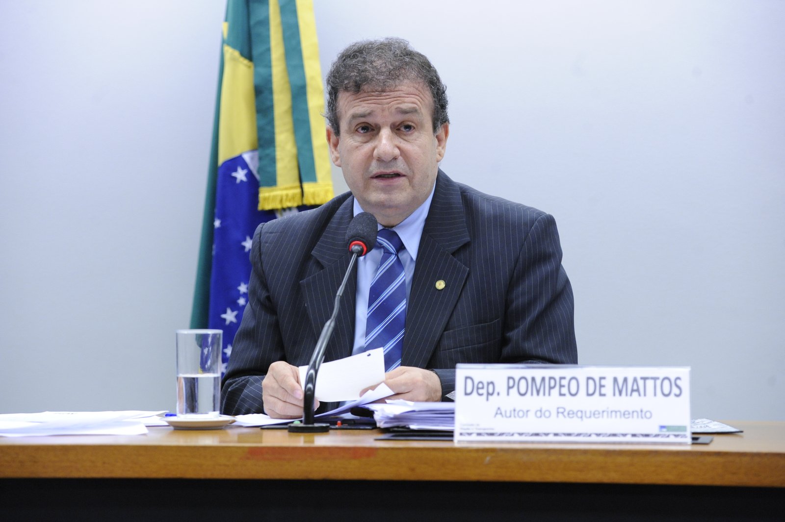 Pompeo apresenta propostas para ampliar pagamento do seguro-desemprego e permitir saque do FGTS