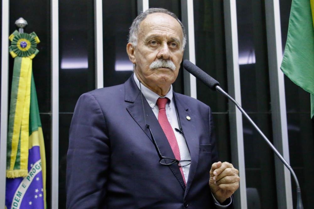 Comissão aprova projeto de Paulo Ramos que isenta de custas processuais pedido de medida protetiva de vítimas de violência doméstica