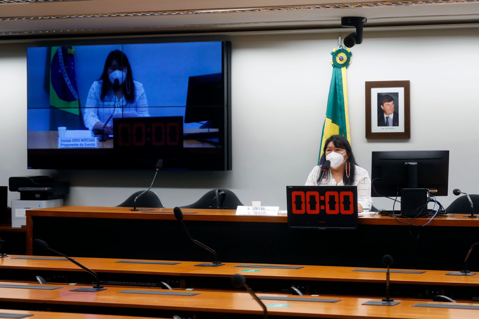 Audiência pública discute criação de delegacias da mulher nos estados