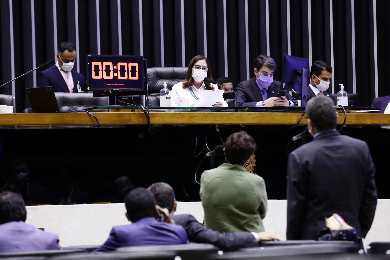 Câmara aprova regulamentação do Fundeb com verbas exclusivas para educação pública