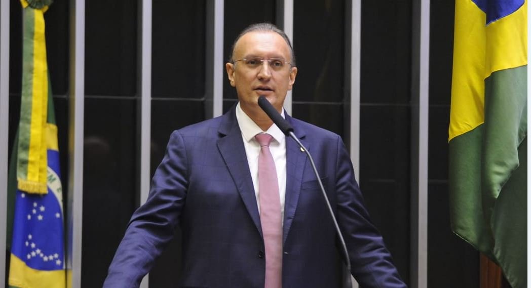 Fábio Henrique defende derrubar veto presidencial ao fim da cobrança de bagagens por aéreas