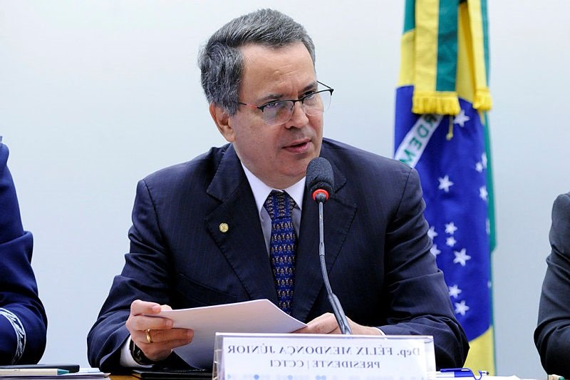 Félix Mendonça sugere adiar eleições para liberar recursos para combater o coronavírus