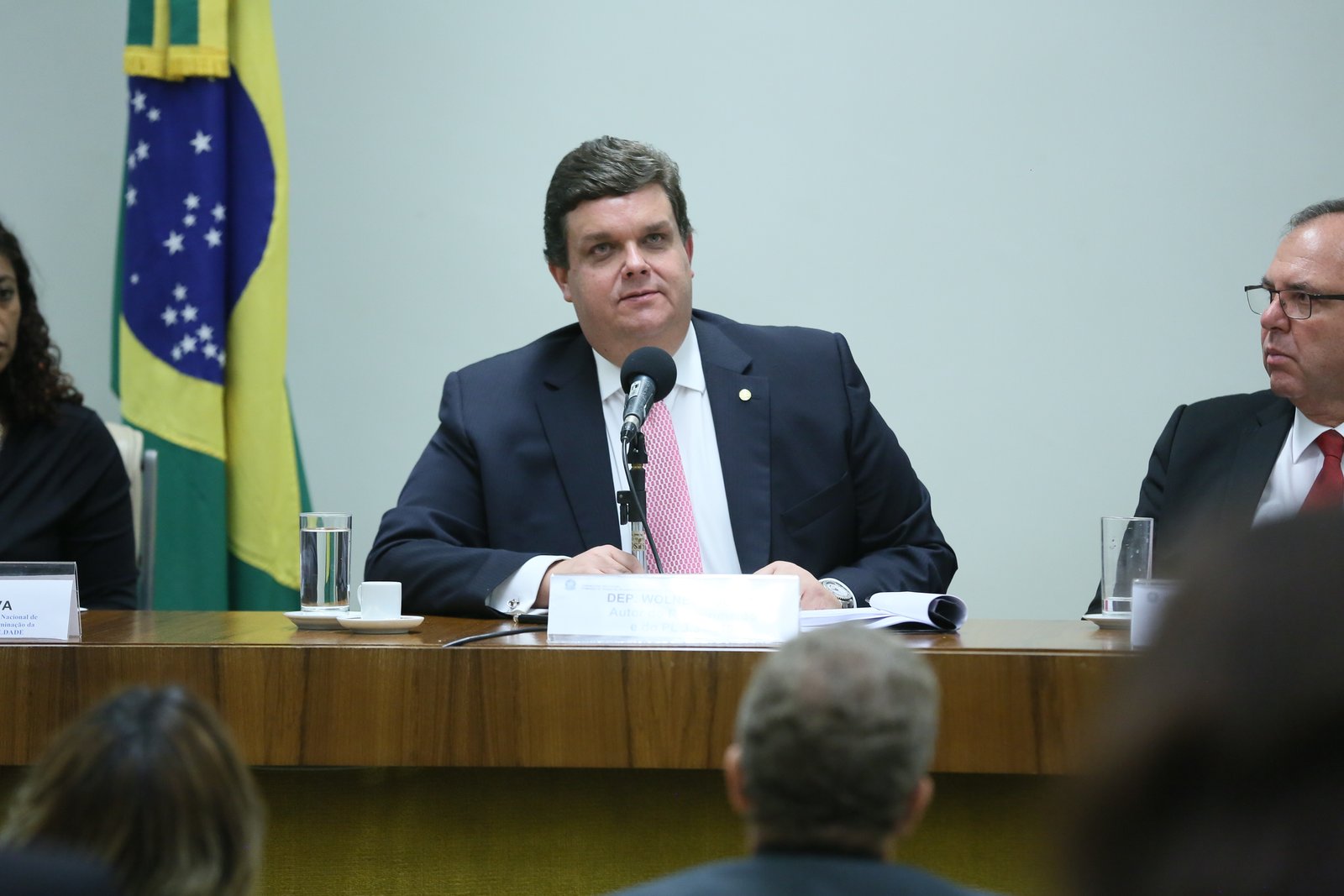 ﻿﻿﻿Líder do PDT cobra ministro da Justiça sobre possível vazamento de informações para a família Bolsonaro pela PF do Rio