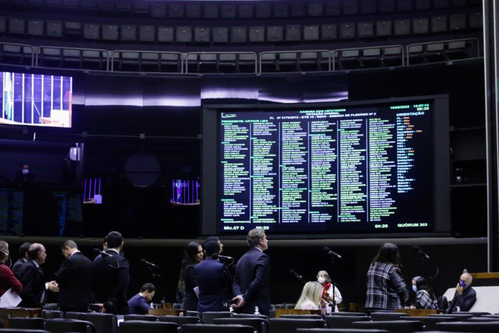Com forte oposição do PDT, Câmara aprova educação domiciliar e acolhe cinco MPs na semana