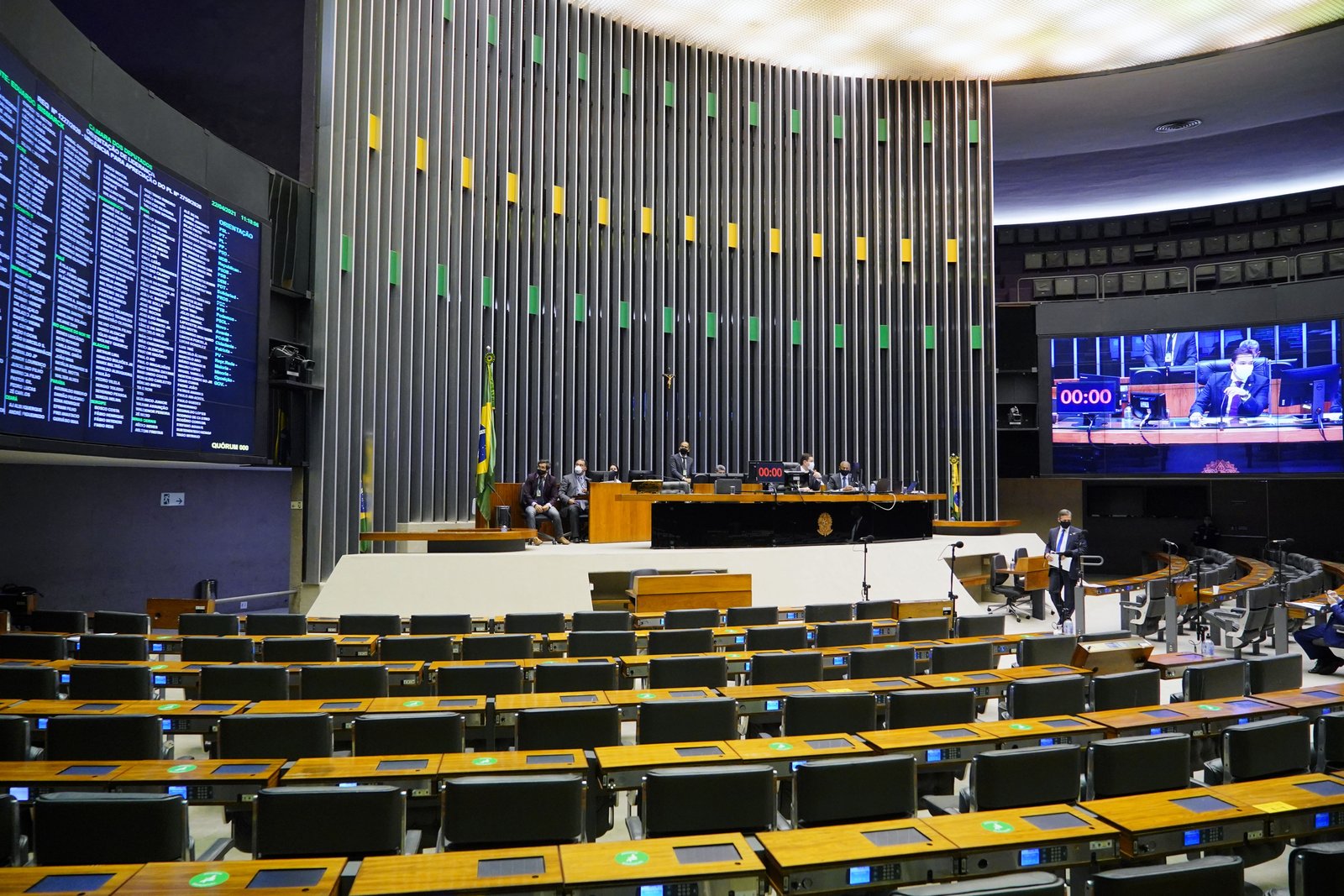 Câmara aprova privatização da Eletrobrás e mais cinco proposta na semana