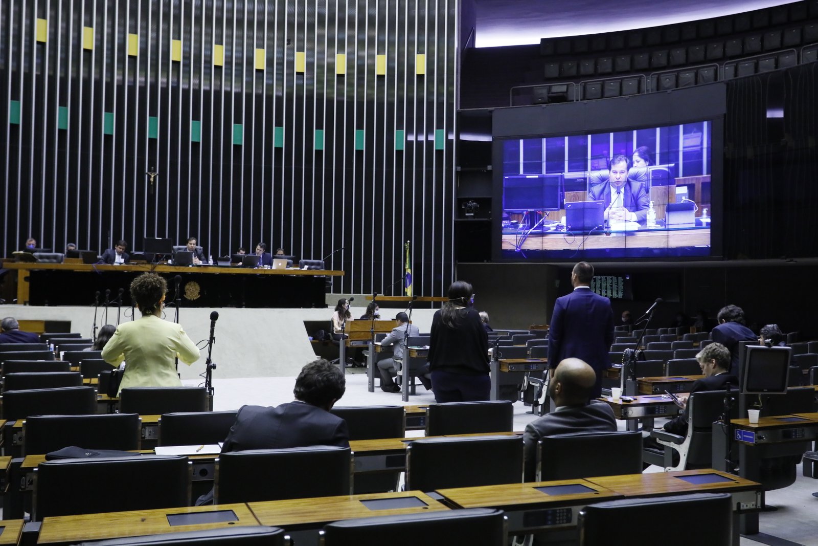 Plenário aprova seis projetos nesta quinta, dois com relatorias do PDT