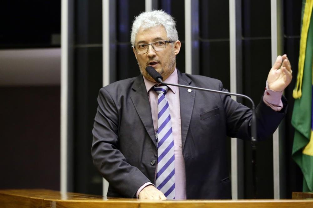 Câmara homenageia Chico Xavier por sugestão de Subtenente Gonzaga