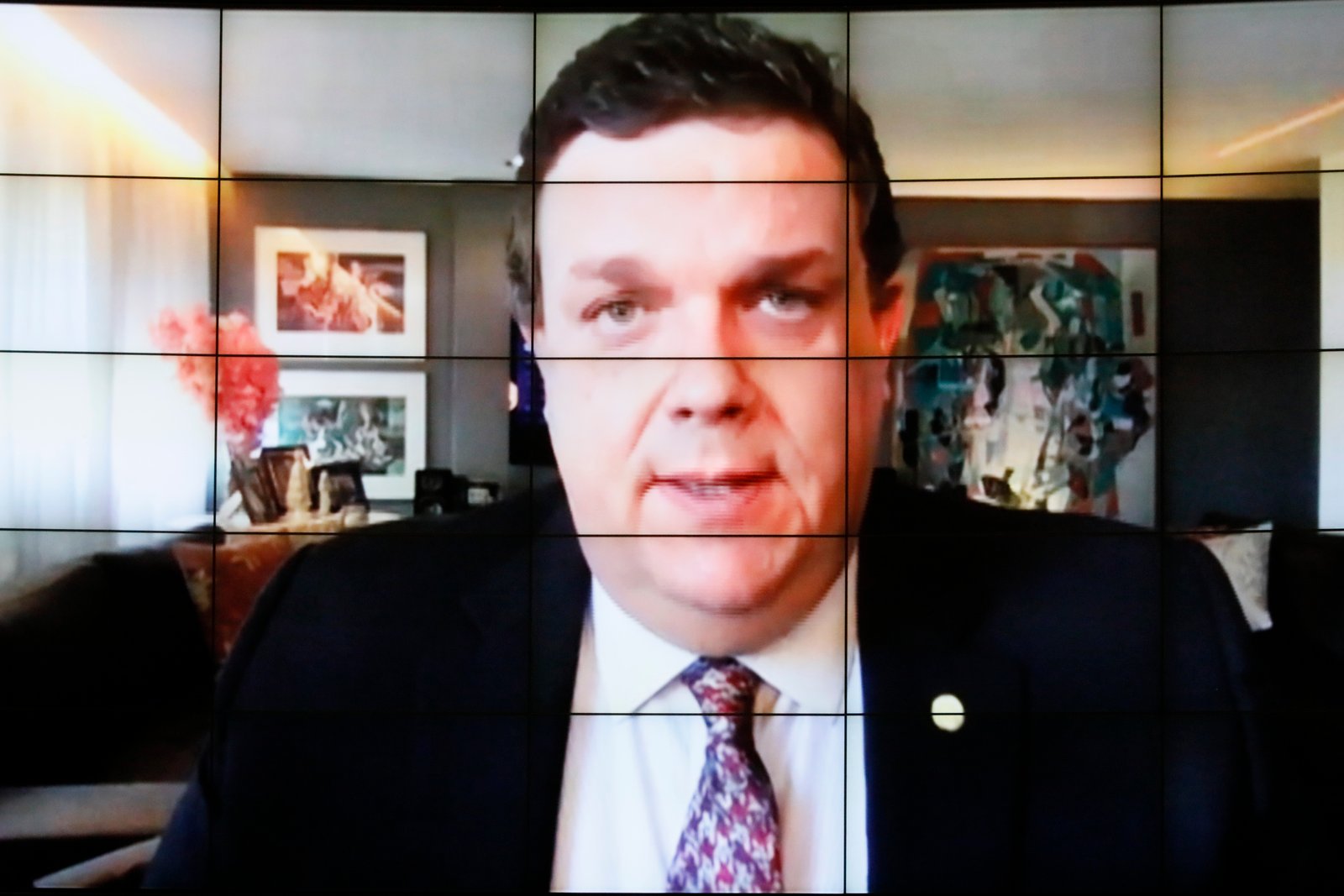 Líder do PDT cobra do Ministério da Defesa informações sobre oferta de leitos a pacientes com covid-19