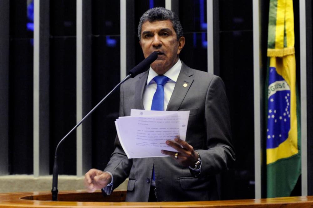 Sérgio Vidigal questiona ex-presidente do BNDES sobre contribuições do banco ao país