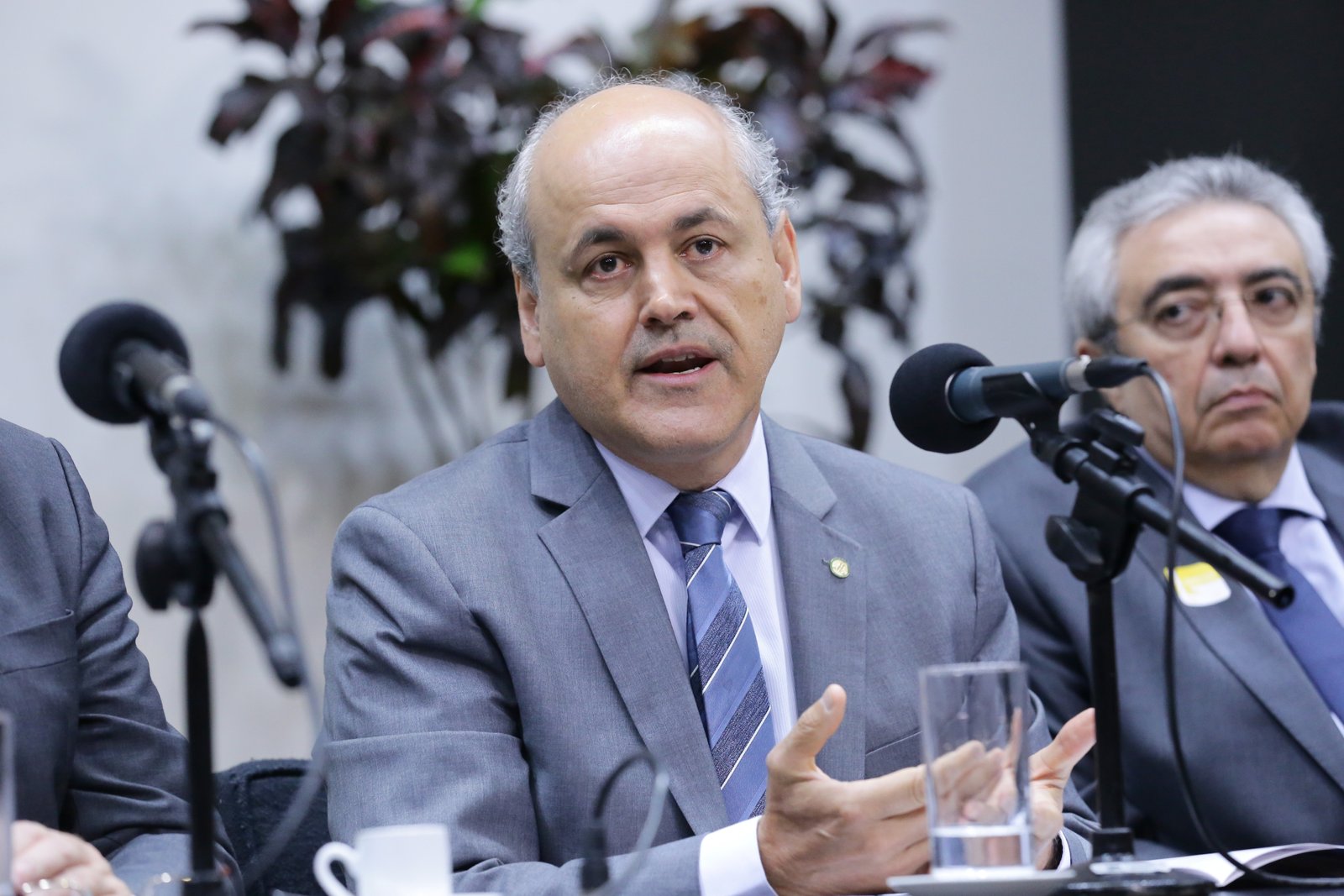 Viação e Transportes aprova prioridade para trechos urbanos de rodovias em obras do Dnit