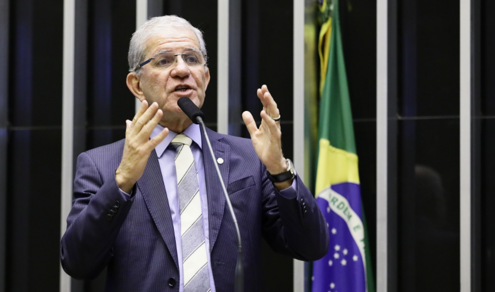 Chico D’Angelo questiona ministro da Cidadania sobre cortes na Cultura