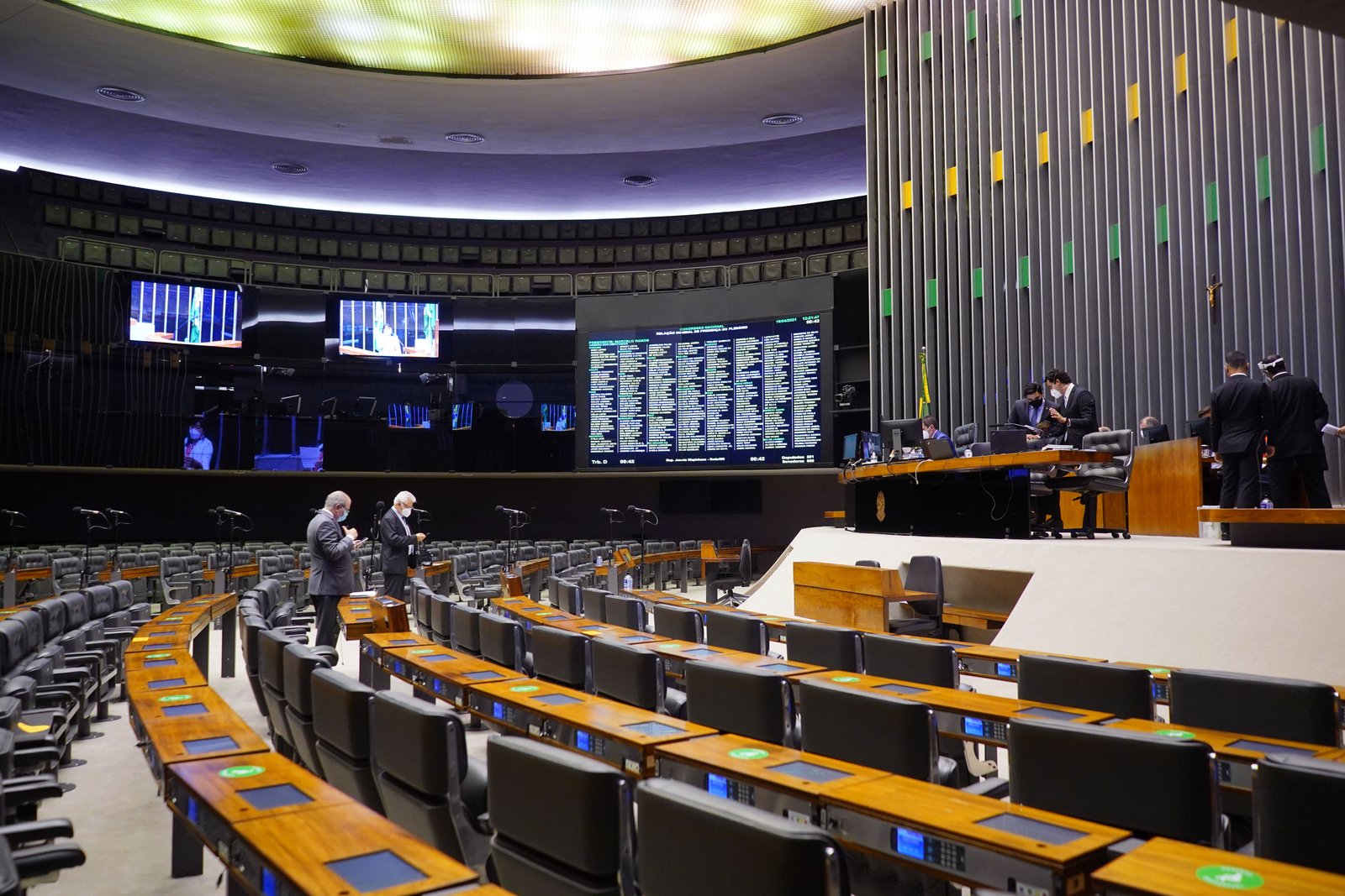 Câmara aprova privatização da Eletrobrás e mais cinco proposta na semana