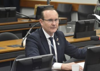 Comissão aprova parecer de Márcio Honaiser para permitir a desobstrução imediata de vias férreas em caso de acidente