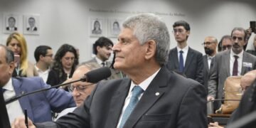 Projeto de Afonso Motta que aumenta reserva de vagas em estacionamento para idosos é aprovado em comissão