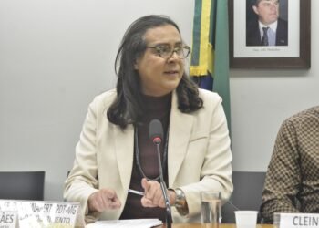 Comissão aprova projeto de Duda Salabert com política de redução de vítimas no trânsito