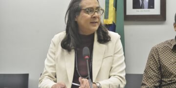 Comissão aprova projeto de Duda Salabert com política de redução de vítimas no trânsito