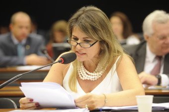 Comissão aprova aposentadoria maior para idoso dependente
