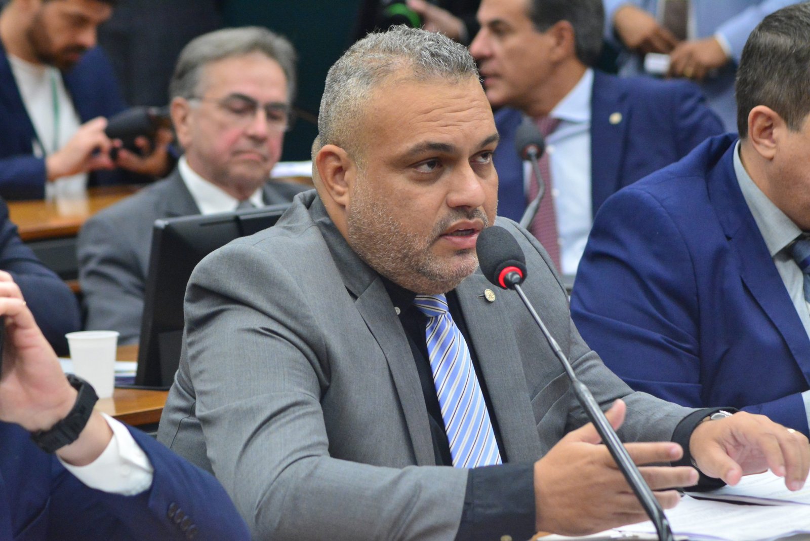 Marcos Tavares propõe gratuidade nos transportes aos sessenta anos