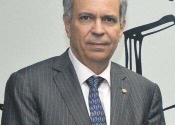 Félix Mendonça Júnior propõe mudar regras do Bolsa Família