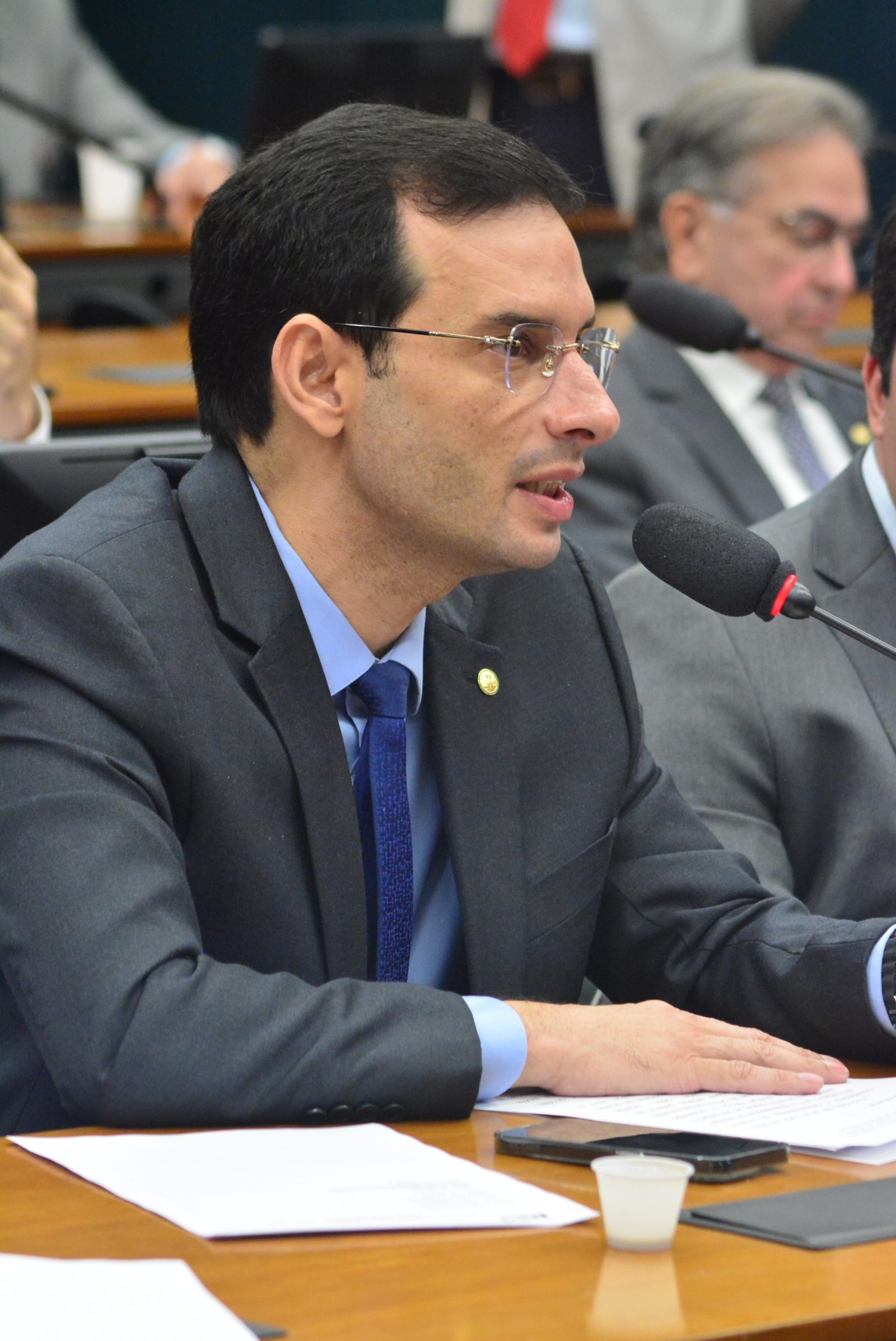 Leo Prates defende a isenção de IPI na compra de veículo para pessoa com deficiência que recebe BPC