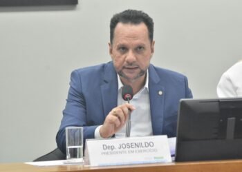 Comissão aprova projeto de Josenildo que prevê salas especiais para autistas nos aeroportos
