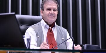 Comissão do Transporte aprova projeto de Pompeo de Mattos que isenta do IPImotoristas de aplicativos e limita cobrança pelas plataformas