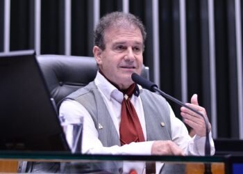 Projeto de Pompeo de Mattos cria política nacional de saúde mental para atingidos por desastres climáticos