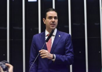 Comissão aprova projeto de Bismarck que anula mudanças nas regras de repasses de fundo de assistência social