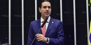 Projeto de Eduardo Bismarck que insere no calendário nacional o Dia Nacional do Guia de Turismo vai à sanção